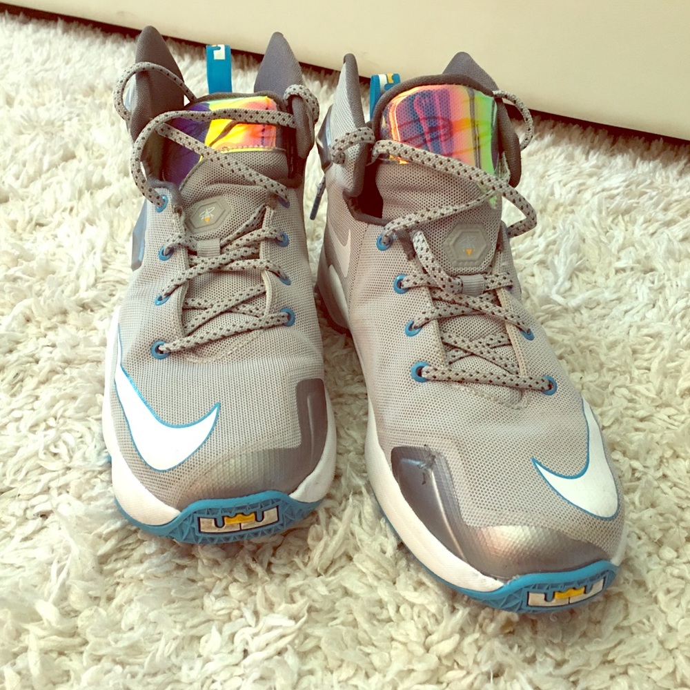 Brand new Nike youth shoes!
